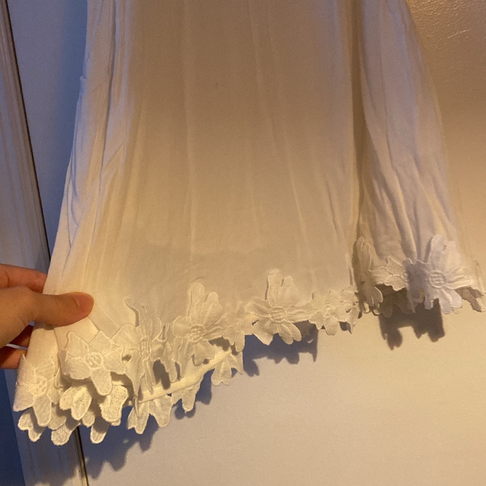 All White Lacey lined Dress - Picture 4 of 11